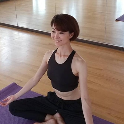 一日の疲れをヨガを癒しませんか